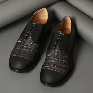 Lace Ups^INK 820 Black
