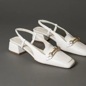 Flats^Conflict For Interest 546 White