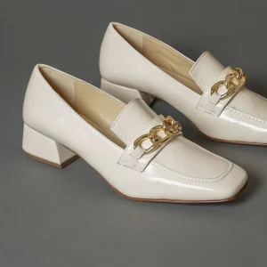 Flats^Conflict For Interest 727 Viola Beige