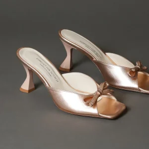 Sandals^Conflict For Interest Maldive Rose Gold